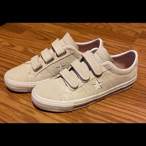 Converse One Star Pro Suede Sneakers